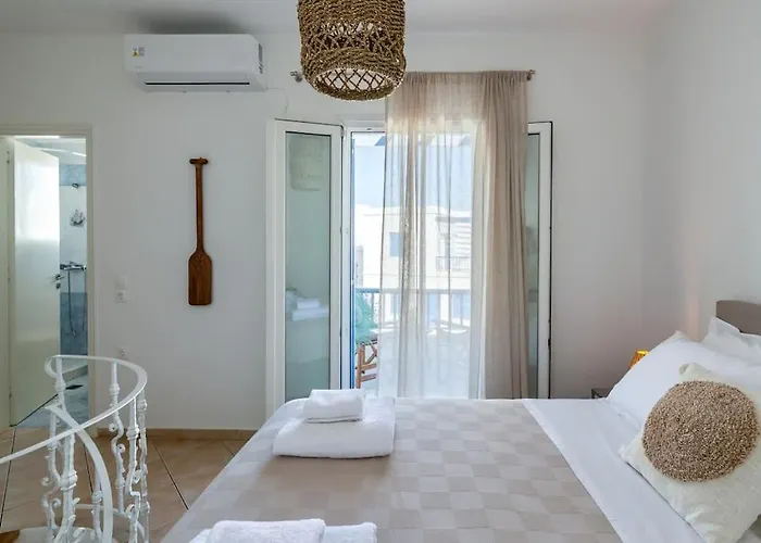 T Apartment Tinos